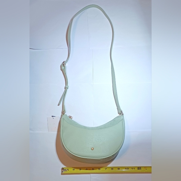 Lauren Conrad Vegan Leather Crossbody NWT Host Pick - Picture 3 of 9